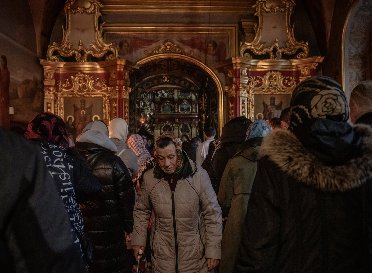 киево печерская лавра выгнали монахов