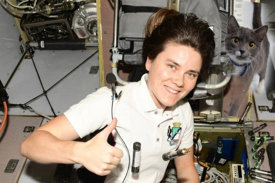     Анна Кикина любит кошек. Фото: Роскосмос.