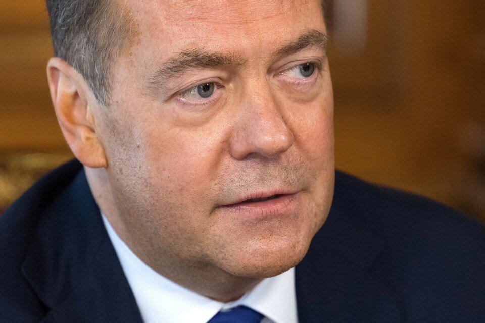     Дмитрий Медведев  REUTERS