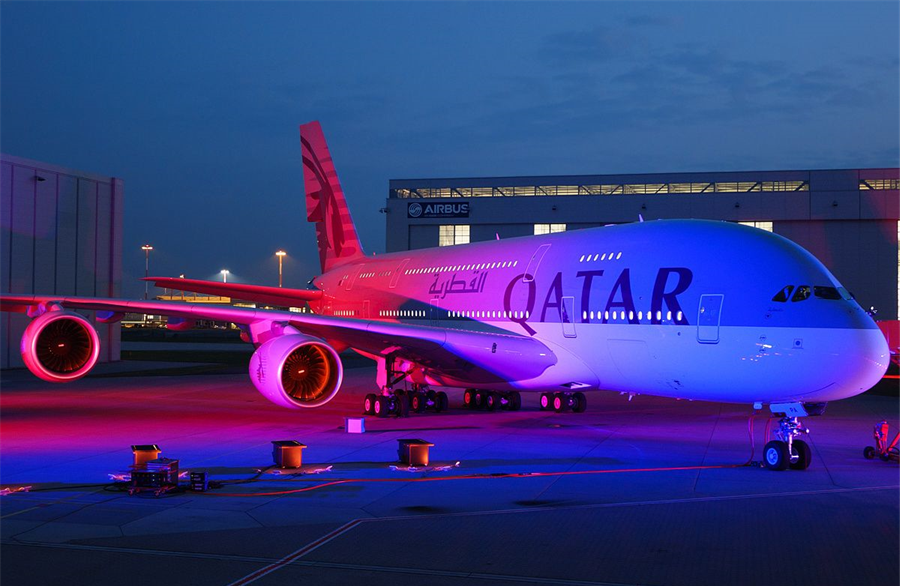 Самолет Аэробус а380. Airbus a380 Qatar. Airbus a380-861 Qatar. Аэробус а380 катарских авиалиний.