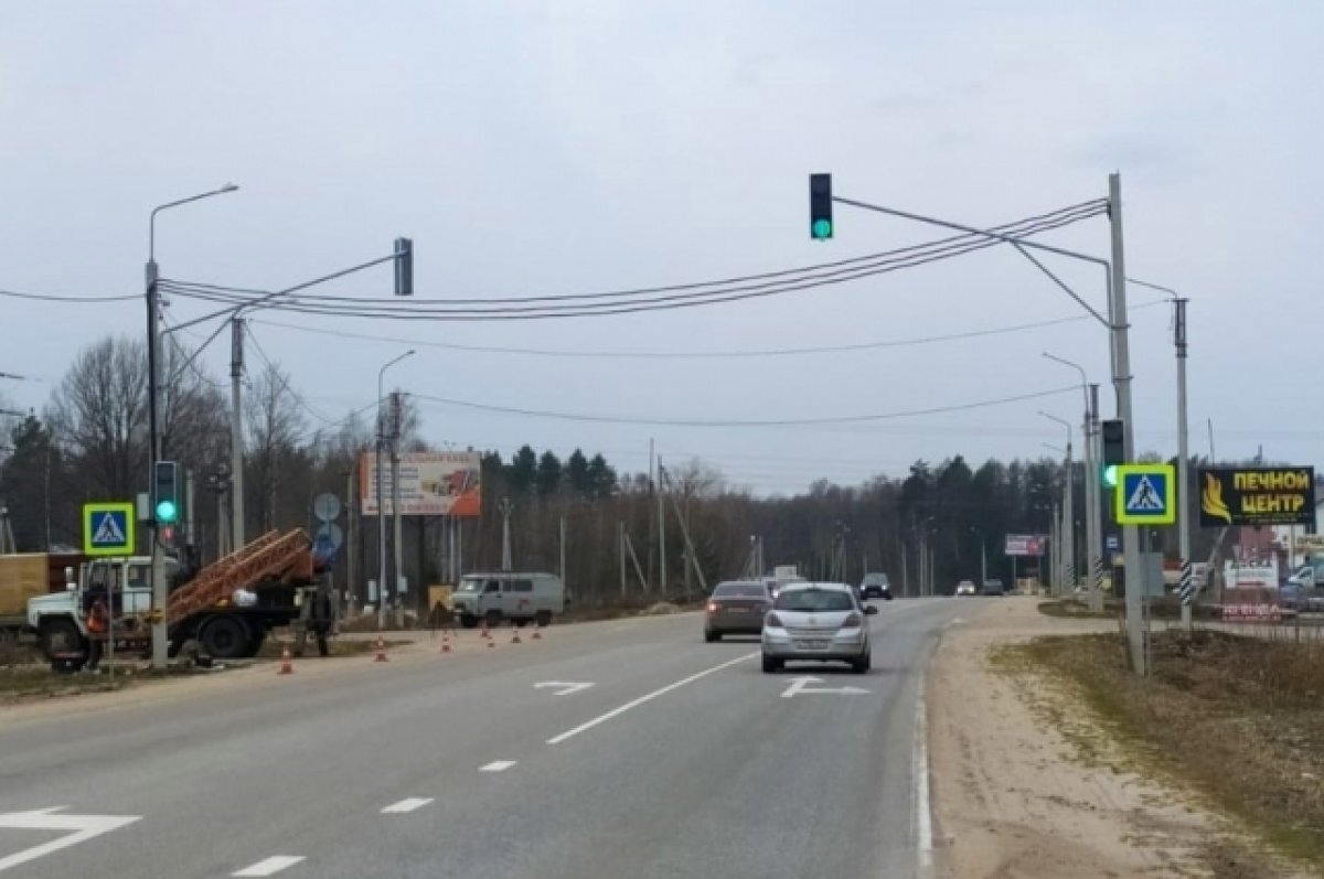    На объездной дороге вокруг поселка Заокского появился новый светофор