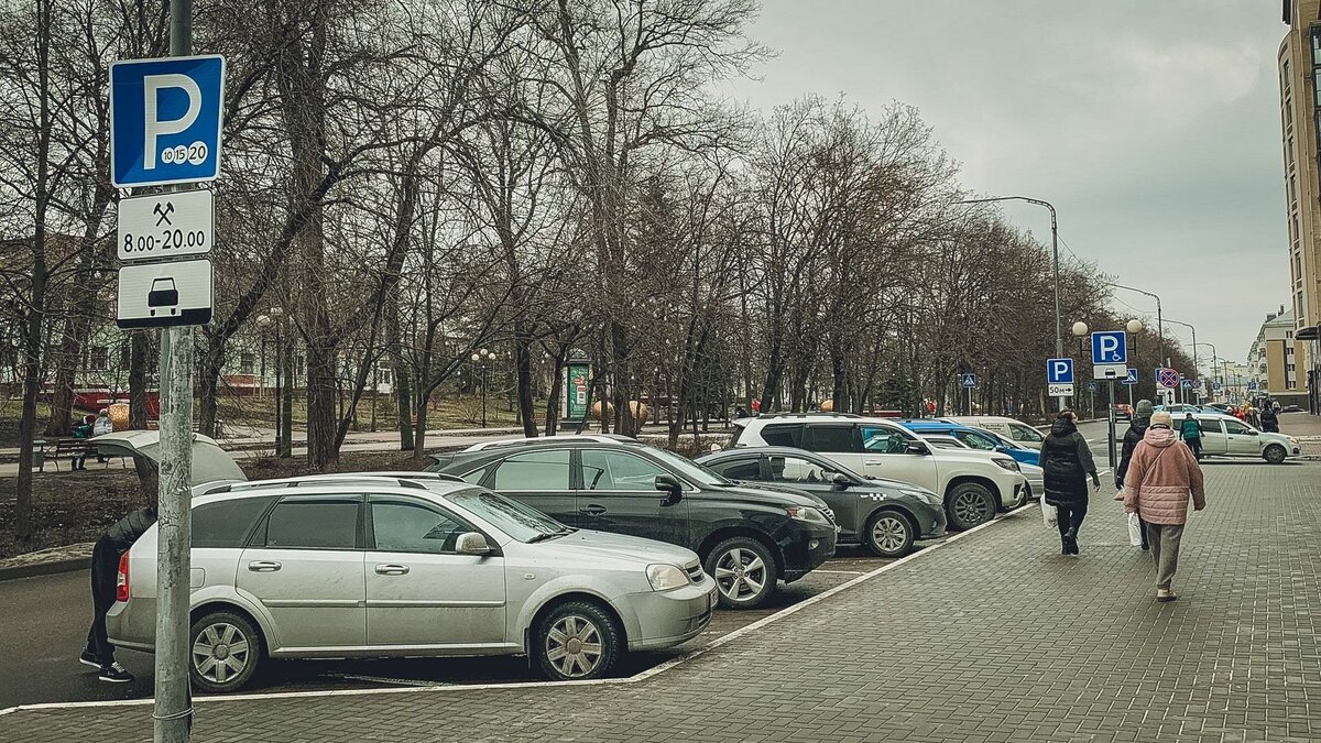     К счастью, пострадали только автомобили