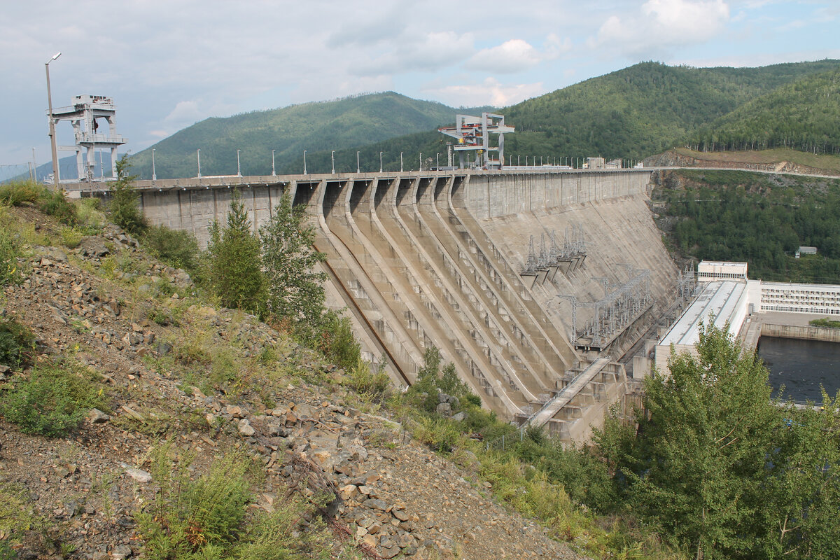 Плотина зейской гэс. Амурская область Зейская ГЭС. Город Зея Зейская ГЭС. Амурская область . Г. Зея ГЭС. Зейское водохранилище ГЭС.