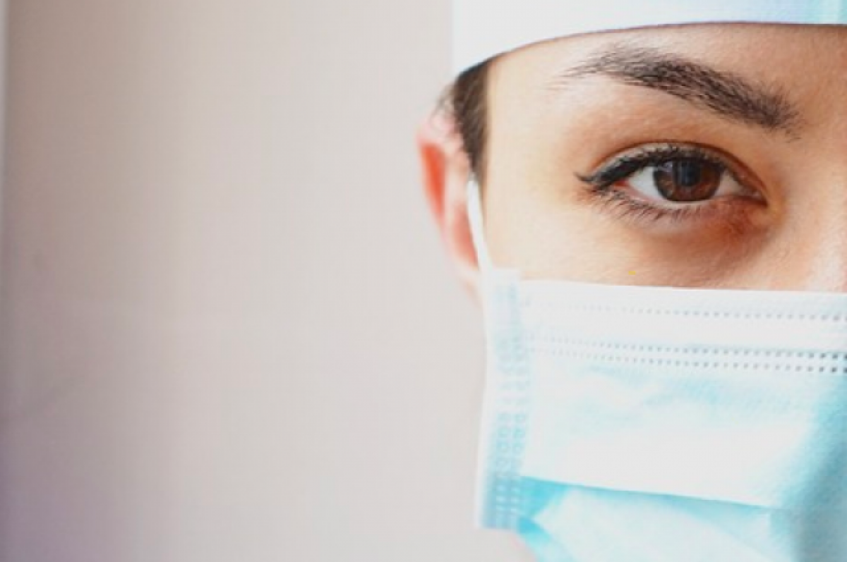    Медики советуют не дожидаться, пока жареный петух клюнет, а ? соблюдать официальный календарь прививок.