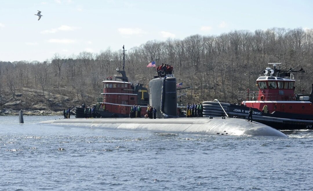 Подлодка покинула плавучий сухой док ВМС США ARCO (ARMD-5) 5 апреля. Техническое обслуживание «Александрии» заняло семь месяцев. Также в третьем квартале 2023 финансового года планируют начать обслуживание подлодки Scranton.