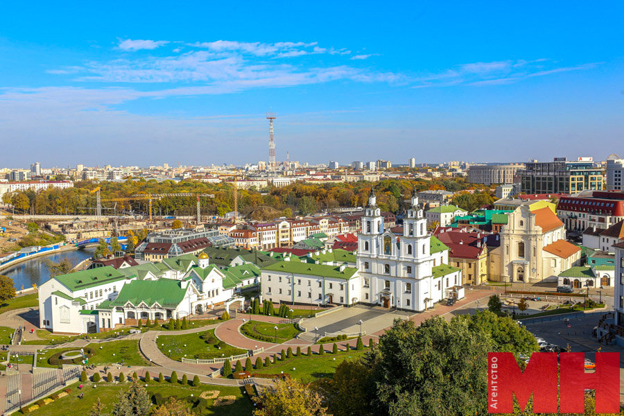 Какие места посетить в минске. Верхний город Минск. Городской совет Минск. Что посетить в Минске в первую очередь.