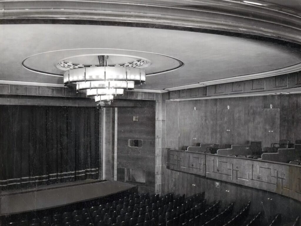  Neues Luisentheater, внутренний интерьер