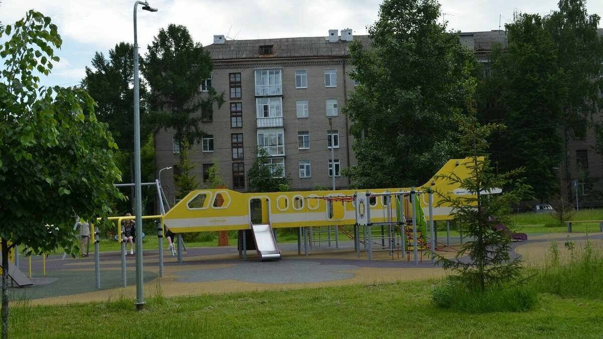     В Татарстане с 2023 года поступило 2 032 обращения от жителей, связанных с программой «Наш двор». Об этом рассказала руководитель Фонда «Института развития городов РТ» Наиля Зиннатуллина во время традиционного субботнего совещания.