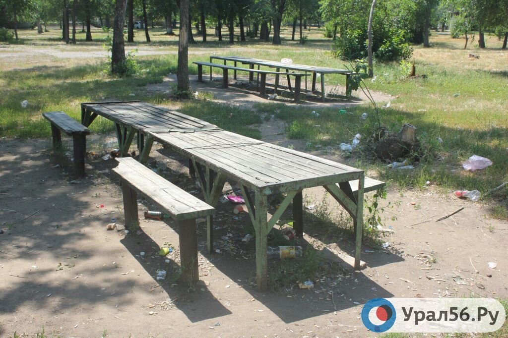    Неисправность скамеек и провалы дорожек: Прокуратура выявила ряд нарушений в содержании парка им. В.И. Ленина в Оренбурге