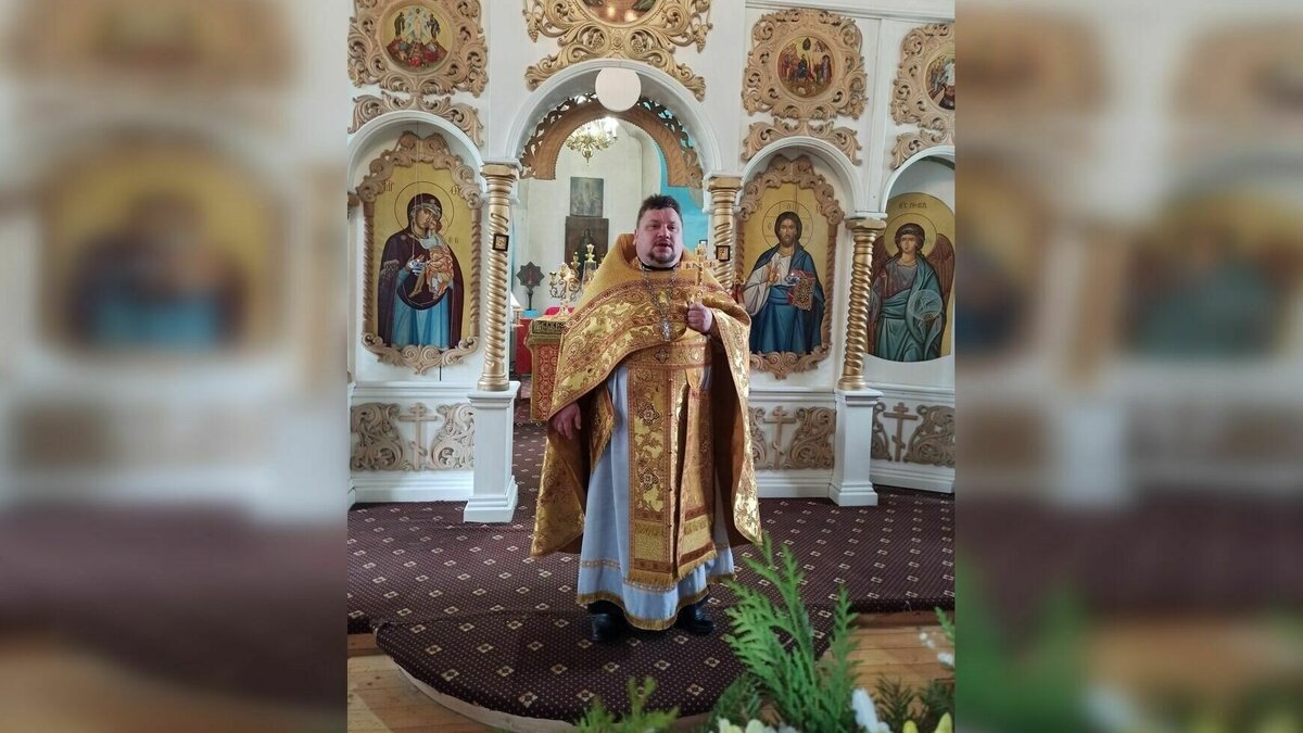     В Пермском крае из дома бывшего епископа РПЦ пропало сразу четыре иконы, имеющие особое культурное и художественное значение. В краже обвиняется бывший секретарь епархии, священник Николай Вернигор.