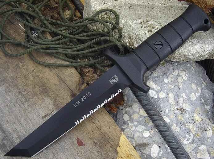       Нож KM 2000  (KM - Kampfmesser ) производства компании Eickhorn Solingen  Ltd.