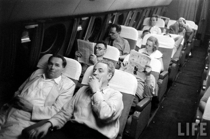 Почему раньше в самолетах можно было курить | TravelManiac | Дзен