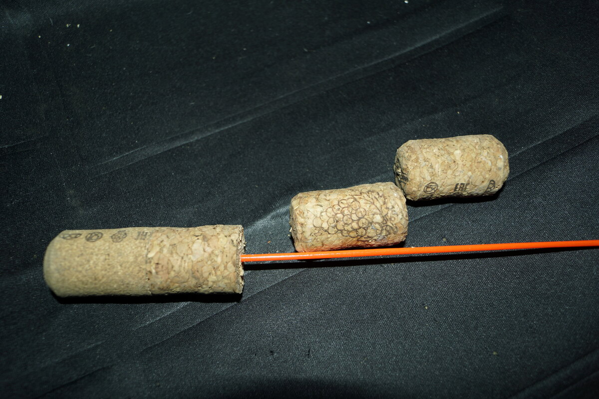 проверяем, что бы шестик плотно входил в пробку.