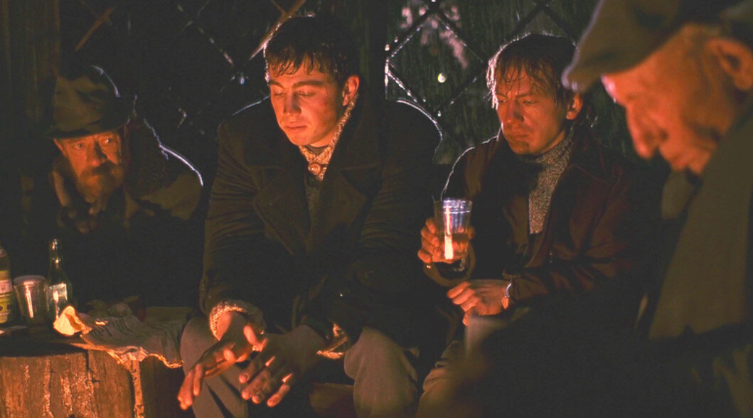 Кадр из фильма "Брат"            