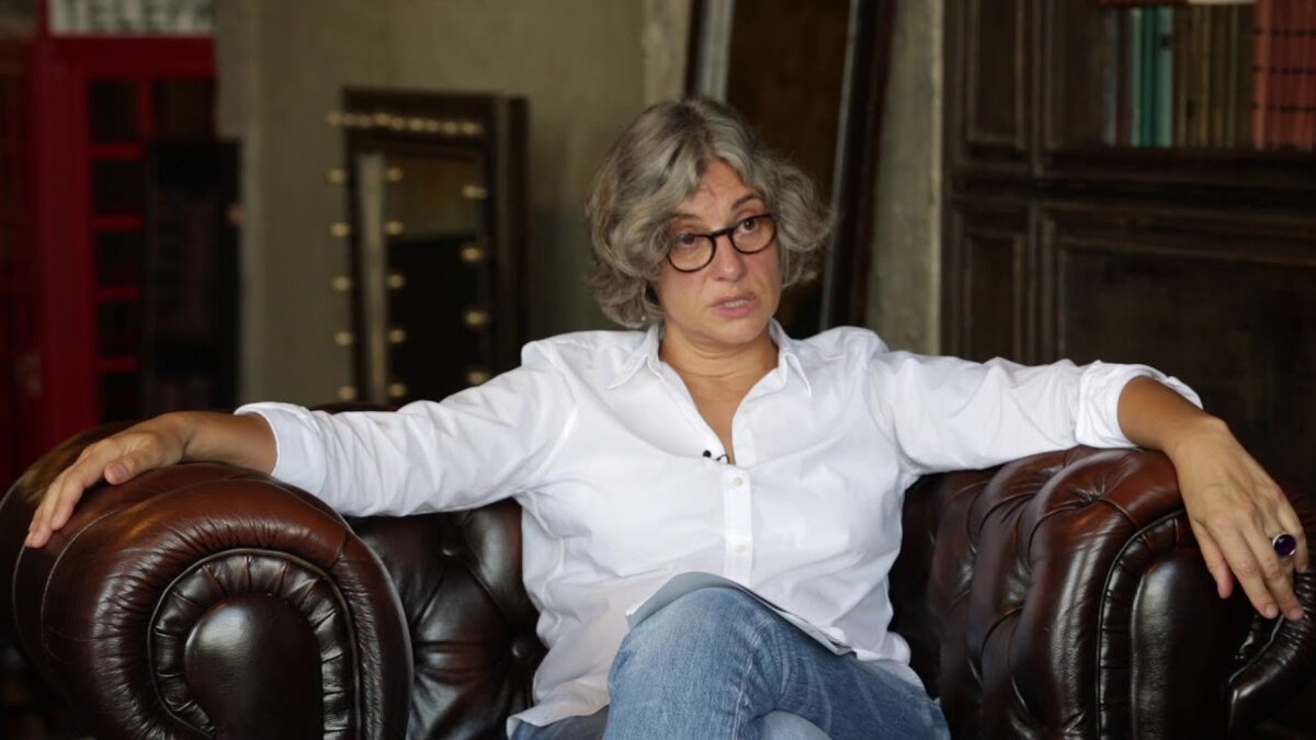 Главный редактор - Варя Горностаева. Фото - фрагмент из видео-интервью, которое Варя давала Кофейне Литрес.