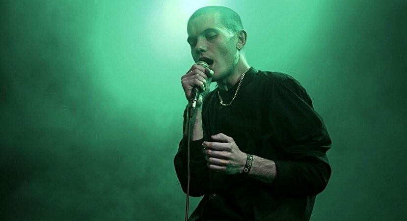 Лидер группы Shortparis Николай Комягин — человек харизмы невероятной силы