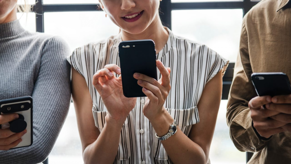 Послать рекламу препаратов прямо в смартфоны пациентов, ожидающих приема врача 