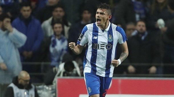 Тикиньо Соарес, нападающий "Порту"