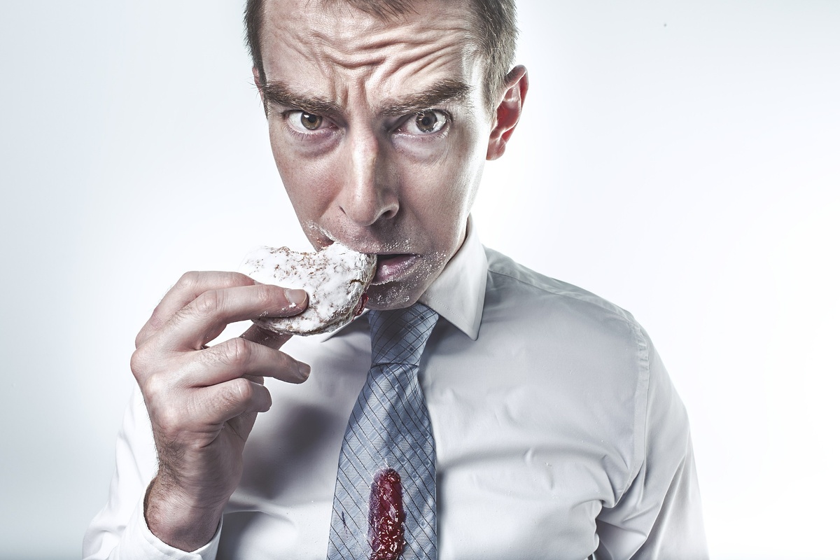 https://cdn.pixabay.com/photo/2014/08/08/20/51/hunger-413685_960_720.jpg