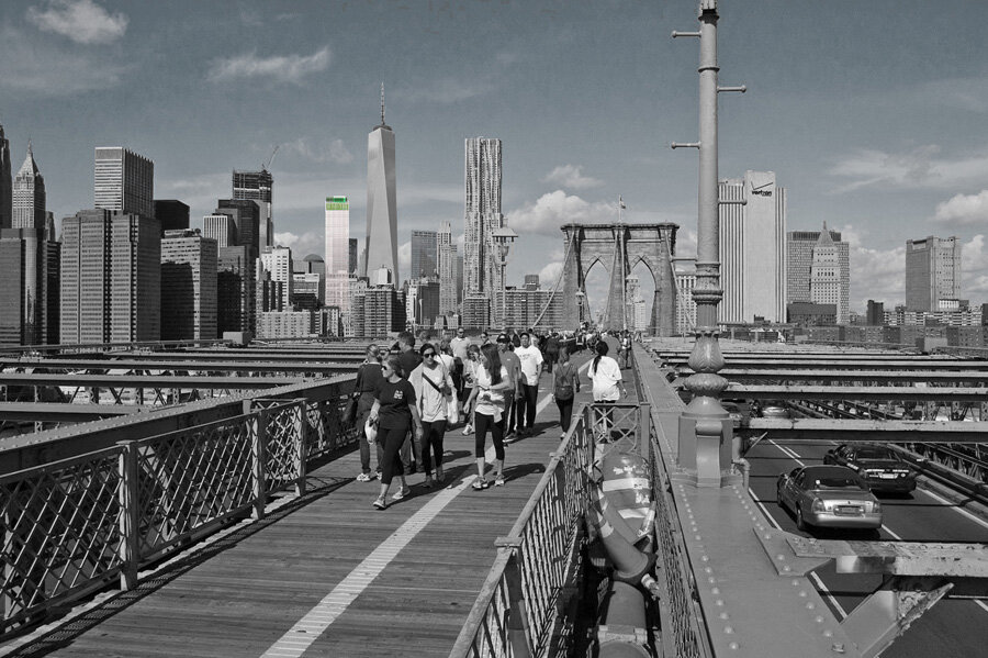 Увидели небоскреб с зеленой короной? Фото hmwhitesa.com