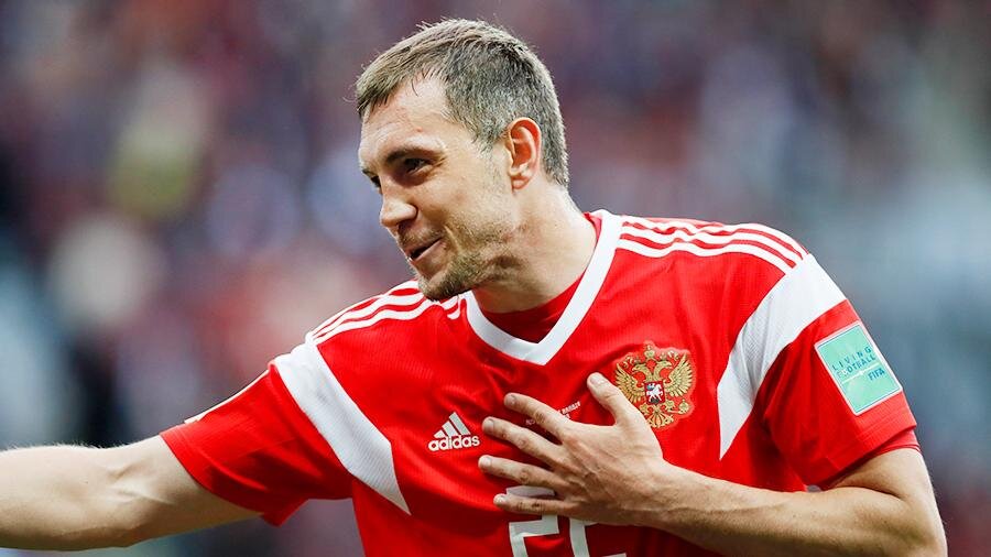 Дзюб Артёмов, если я не ошибаюсь)))