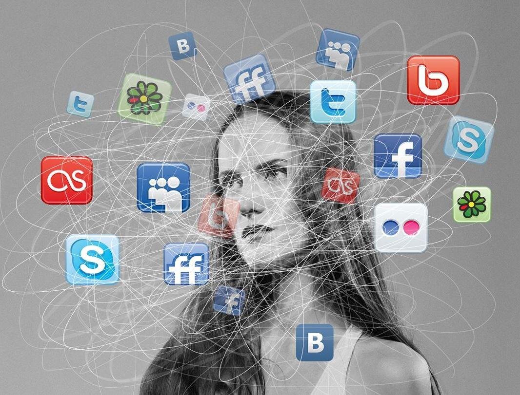 Социальные сети п. Зависимость от социальных сетей. Влияние социальных сетей. Социальные сети зависимость. Зависимые от социальных сетей.