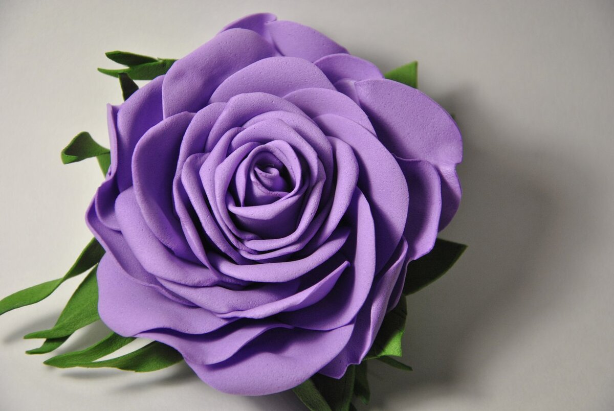 Цветок из фоамирана для прически.