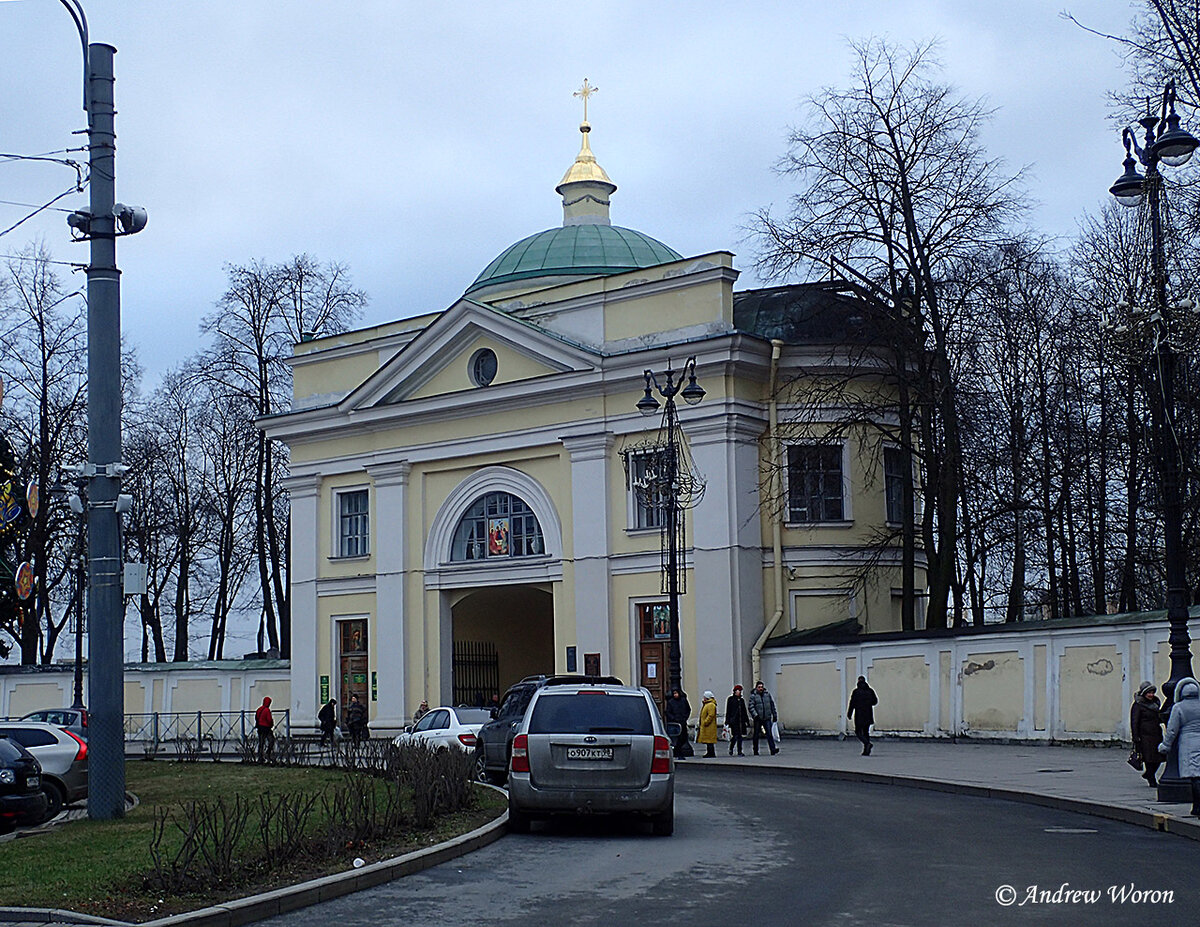 Церковь над воротами