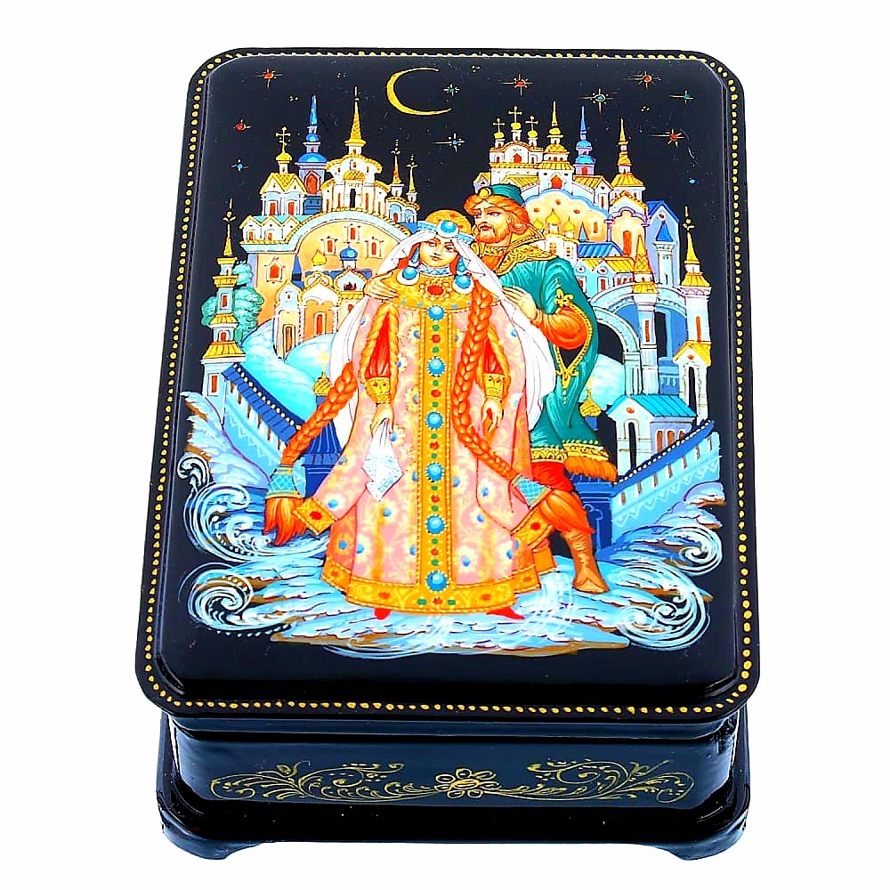 Лаковая шкатулка