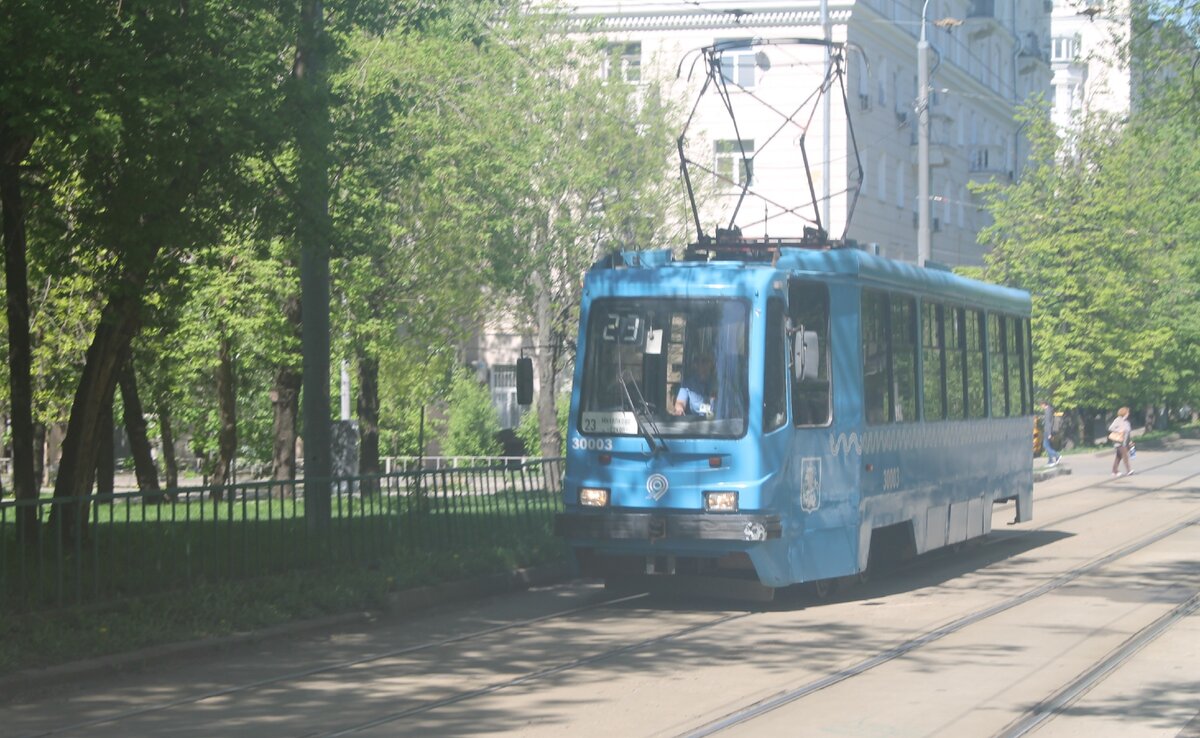 10 мая 2018 г., г. Москва, 1-ый Новоподмосковный переулок, на 23-ем маршруте