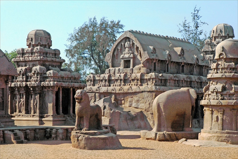 Фото взято на сайте: https://4stor.ru/strashno-interesno/103370-vysokie-tehnologii-drevnosti-v-indiyskom-gorode-mahabalipuram.html
