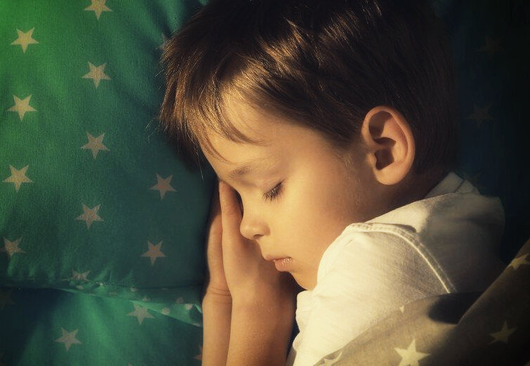 Качество и продолжительность сна очень влияют на детей