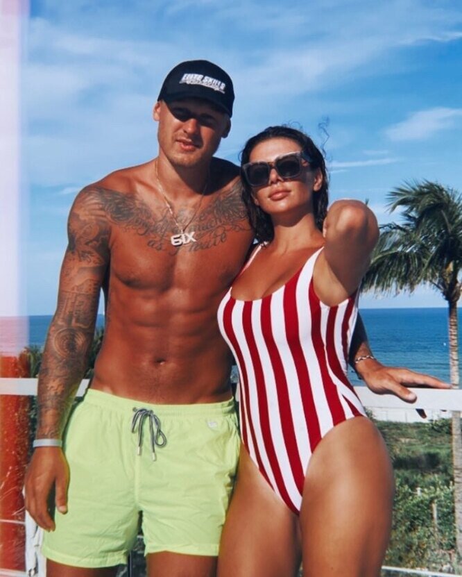 Анна Седокова с возлюбленным, instagram.com/annasedokova