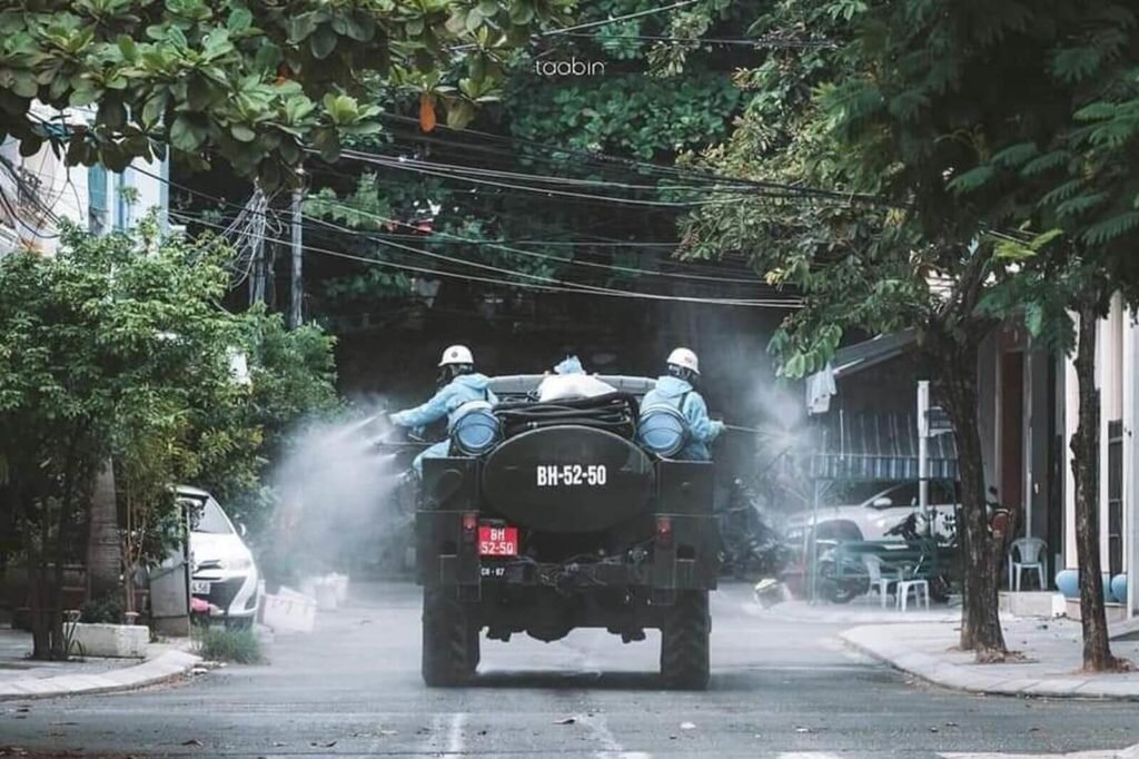 Обработка улиц Дананга от Ковид — 19