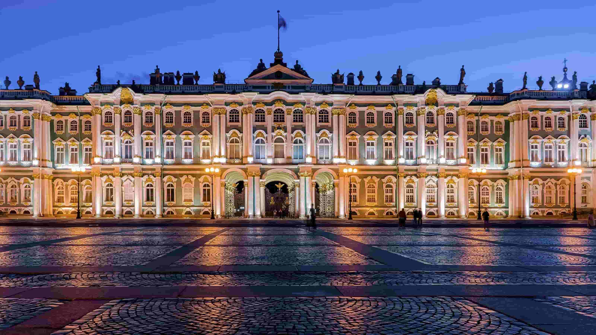 Hermitage at night. Saint-Petersburg