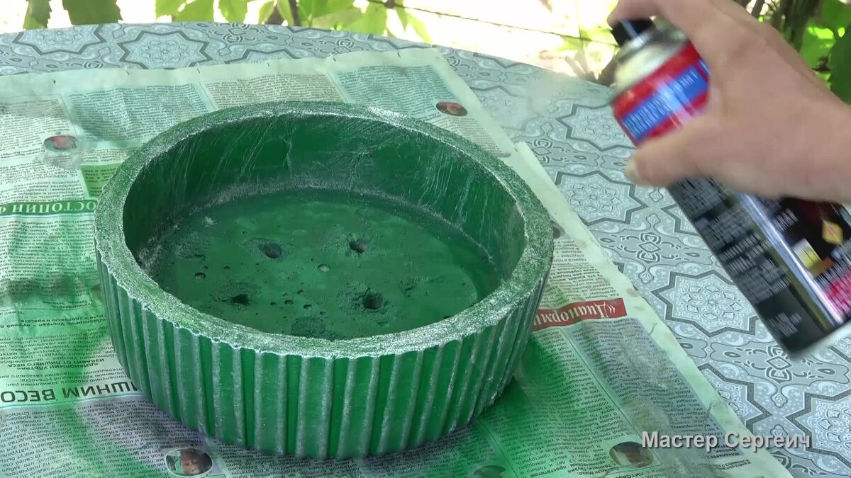 Поделка из крышки от торта