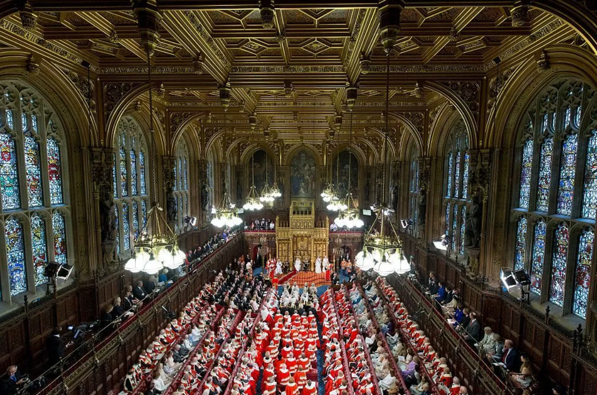 Parliament of great britain. Парламент Британии. Палаты парламента Великобритании. Британский парламент палата лордов. Двухпалатный парламент Великобритании.