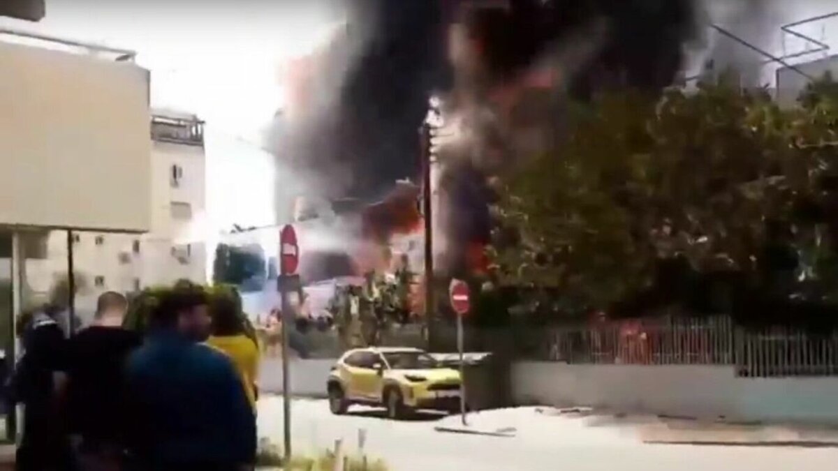     В столице Кипра Никосии произошел крупный пожар в здании Российского центра науки и культуры (РЦНК). Информацию об этом подтвердили в посольстве РФ на Кипре, а также руководитель РЦНК Алина Радченко.