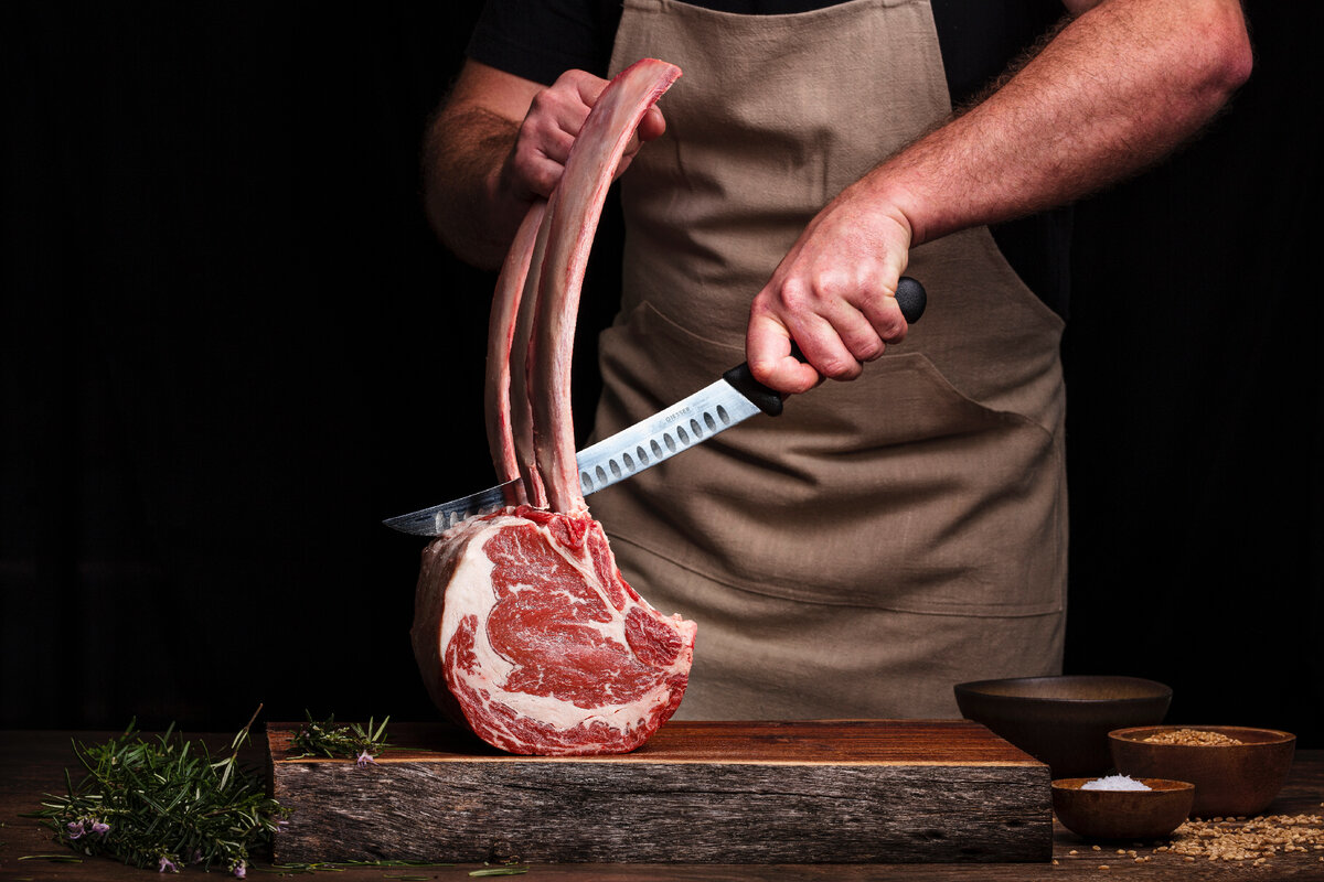 Выбор свежего мяса подчиняется целому своду правил, который составлялся методом проб и ошибок. Сегодня мы поделимся с вами принципами, которые помогут отличить хороший мясной отруб от плохого.-2