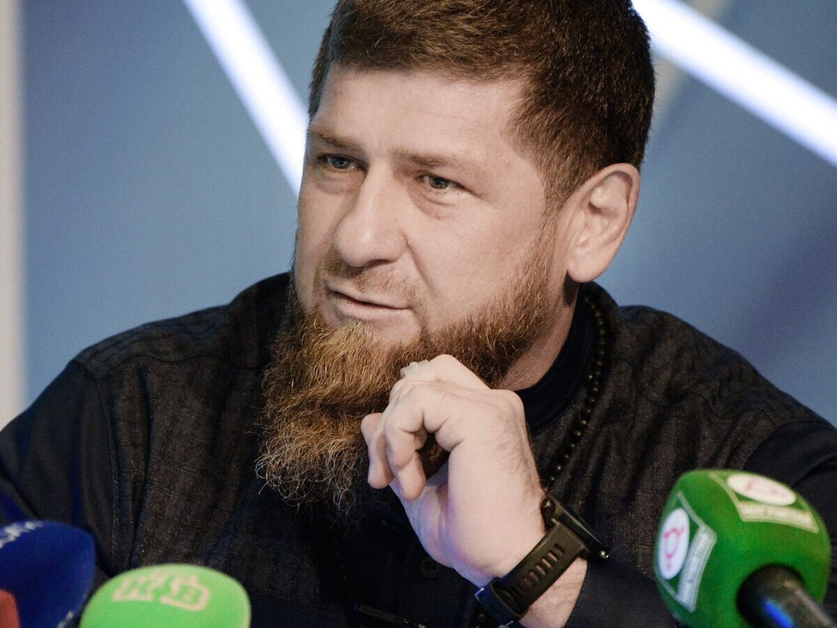    Глава Чеченской Республики Рамзан Кадыров отвечает на вопросы журналистов во время ежегодной пресс-конференции в Грозном. 27 октября 2018© РИА Новости / Саид Царнаев