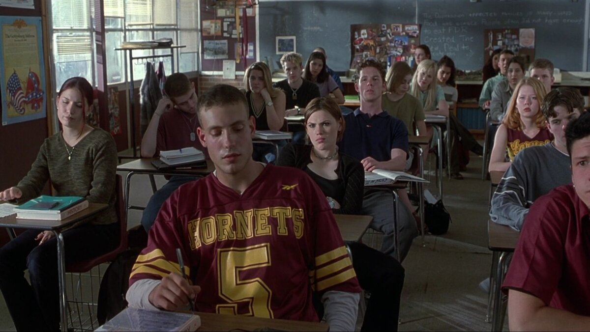 кадр из фильма "Факультет"