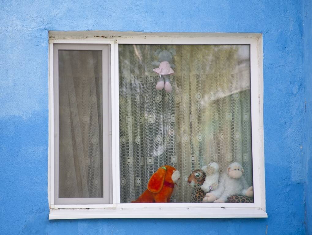    В Урае из окна выпал ребенок