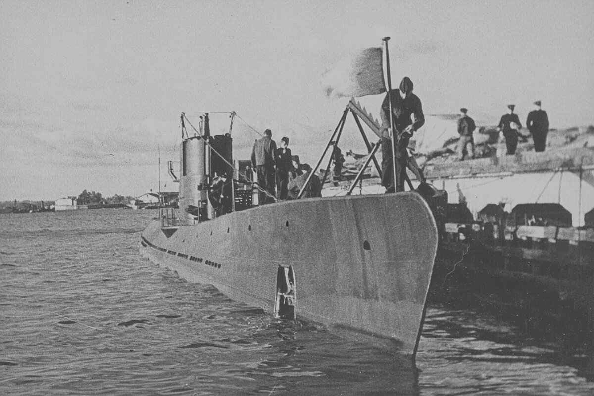 Подводная лодка С-13 в Кронштадте в 1944-м году.