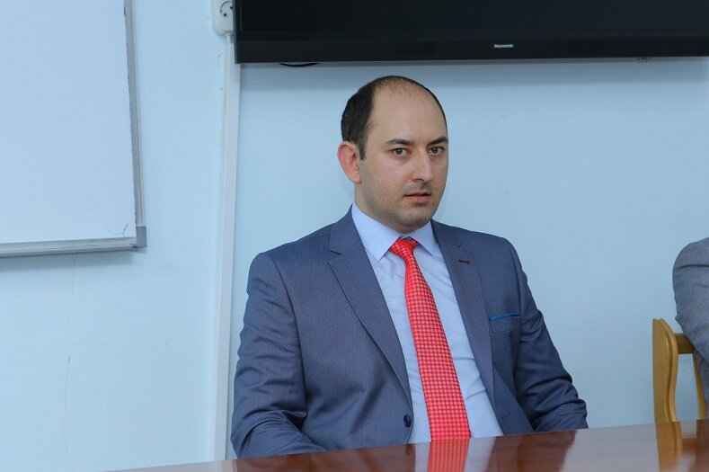 Политолог Тигран Григорян. Фото из открытых источников сети Интернета.