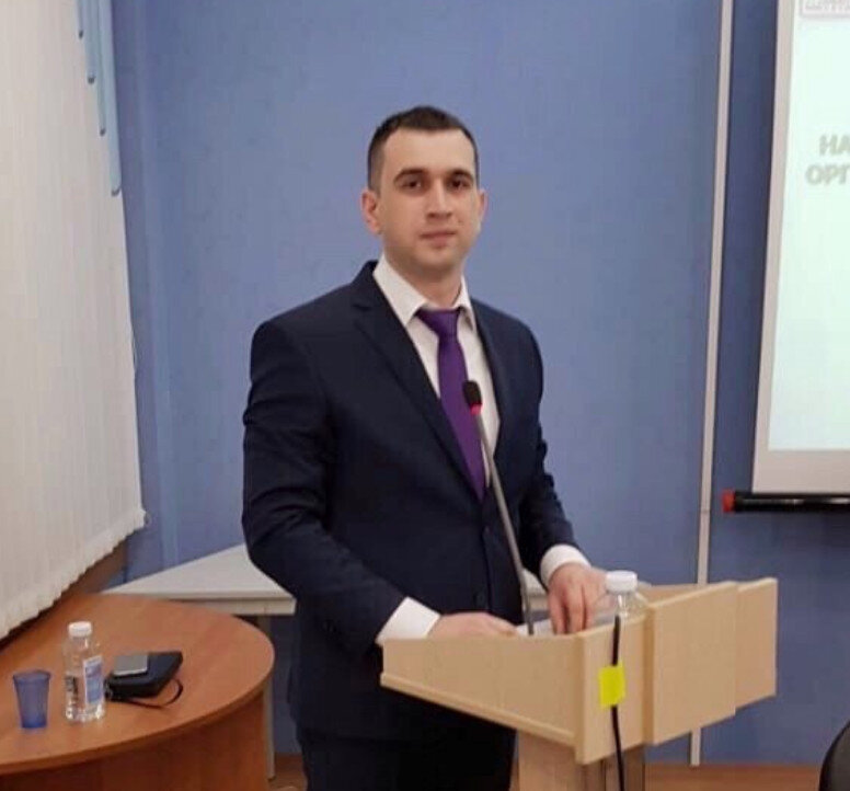 На фото: Руслан Эседуллаевич Османов.