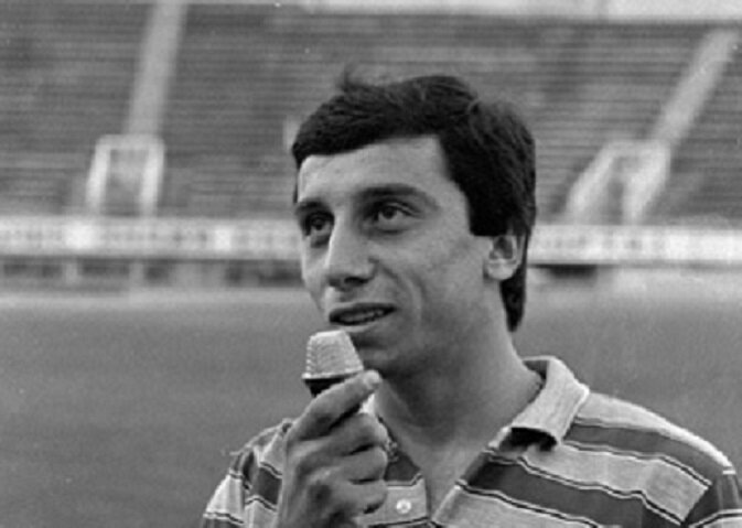 Гамлет мхитарян. Га́млет апетна́кович мхитаря́н. Га́млет апетна́кович мхитаря́н. Отец и мхитарян. Генрих мхитарян с женой фото с сыном сейчас.