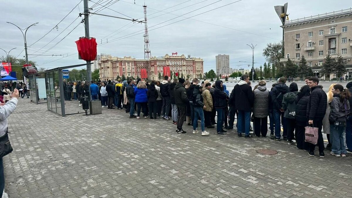     Два танка, участвовавших в параде Победы в Ростове, пришлось увозить из центра города на тягачах, сообщили очевидцы в соцсетях.