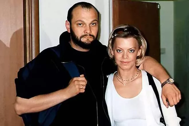 Яна Поплавская 25 лет была замужем за актером, кинорежиссером и продюсером Сергеем Гинзбургом.