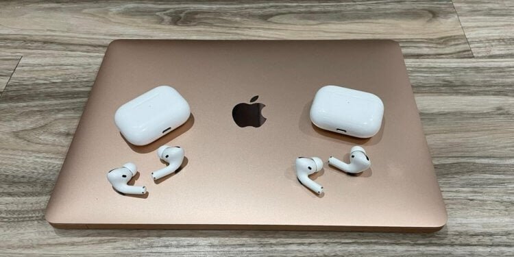    Эта функция на Макбуке работает не только с AirPods, но и наушниками других производителей