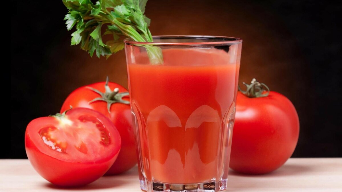    Томатный сок и помидорыCC BY 2.0 / Pedro Fernandes / tomato_juice